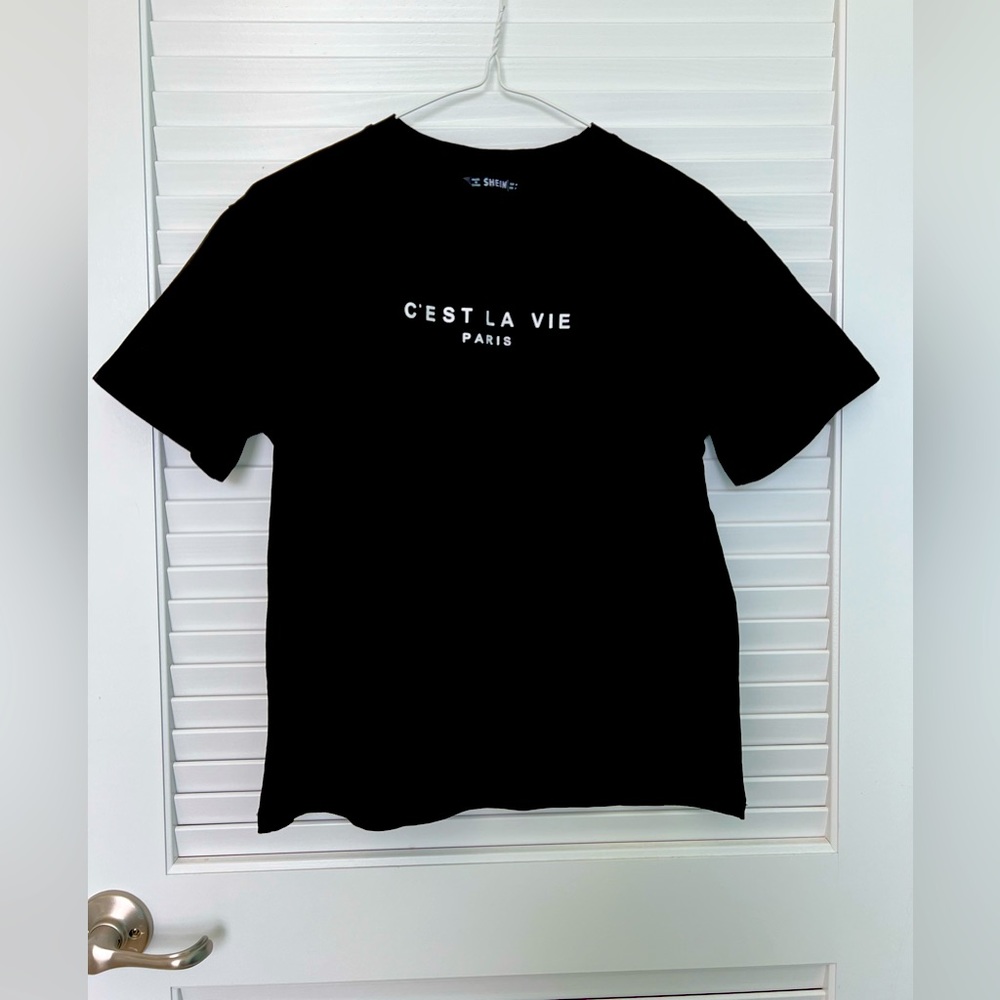 SHEIN BLACK TEE T-shirt
